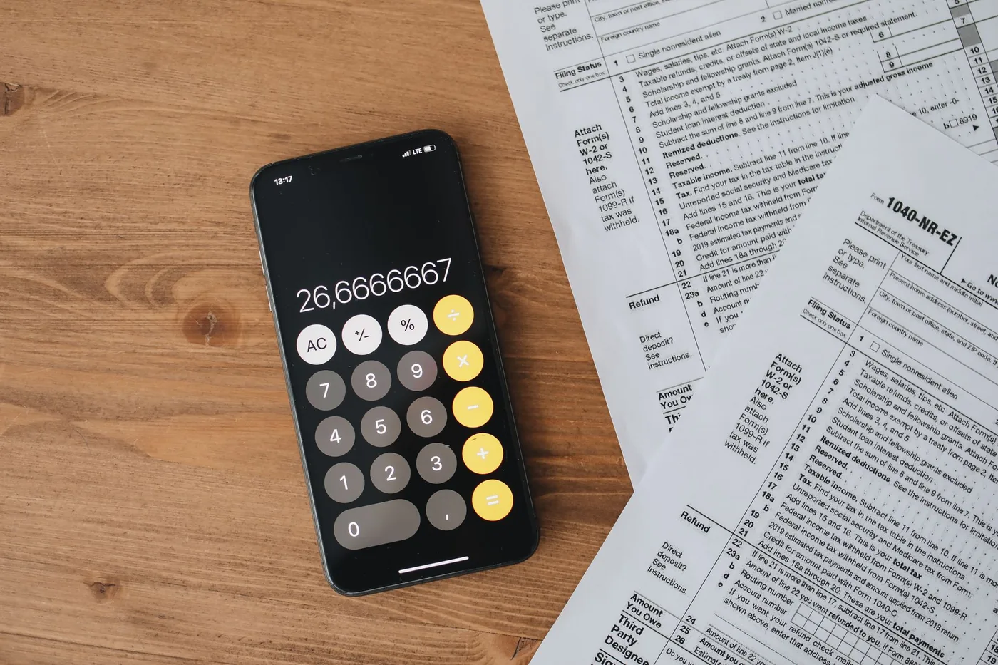 Výplatní páska s rozpisem daně a pojistného