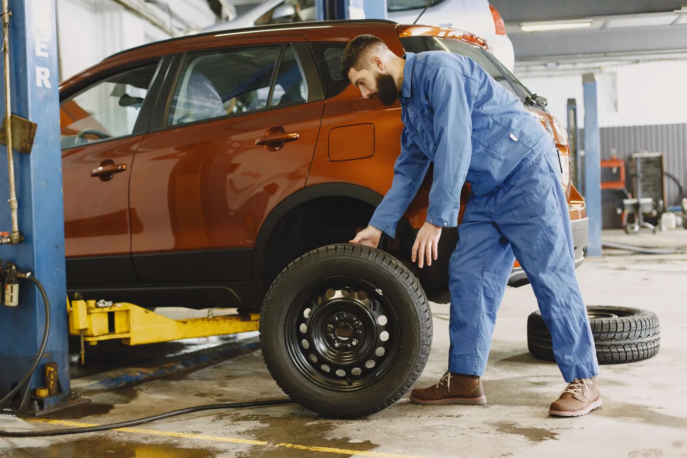 Přezouvání pneumatik spadá pod obor údržba motorových vozidel.